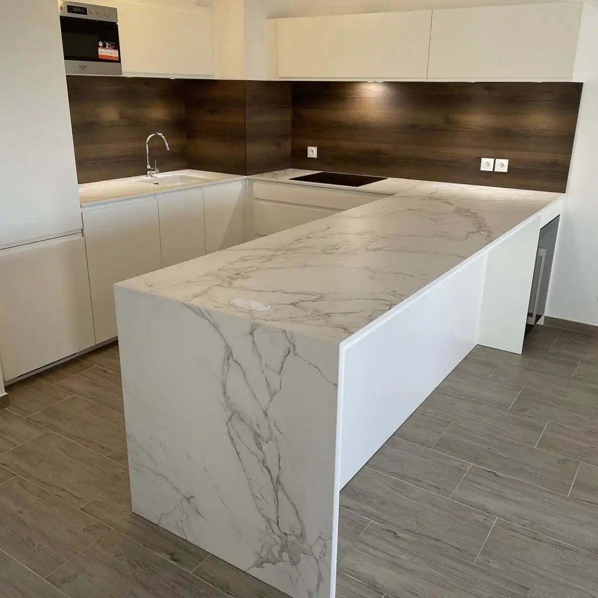 DEKTON ENTZO