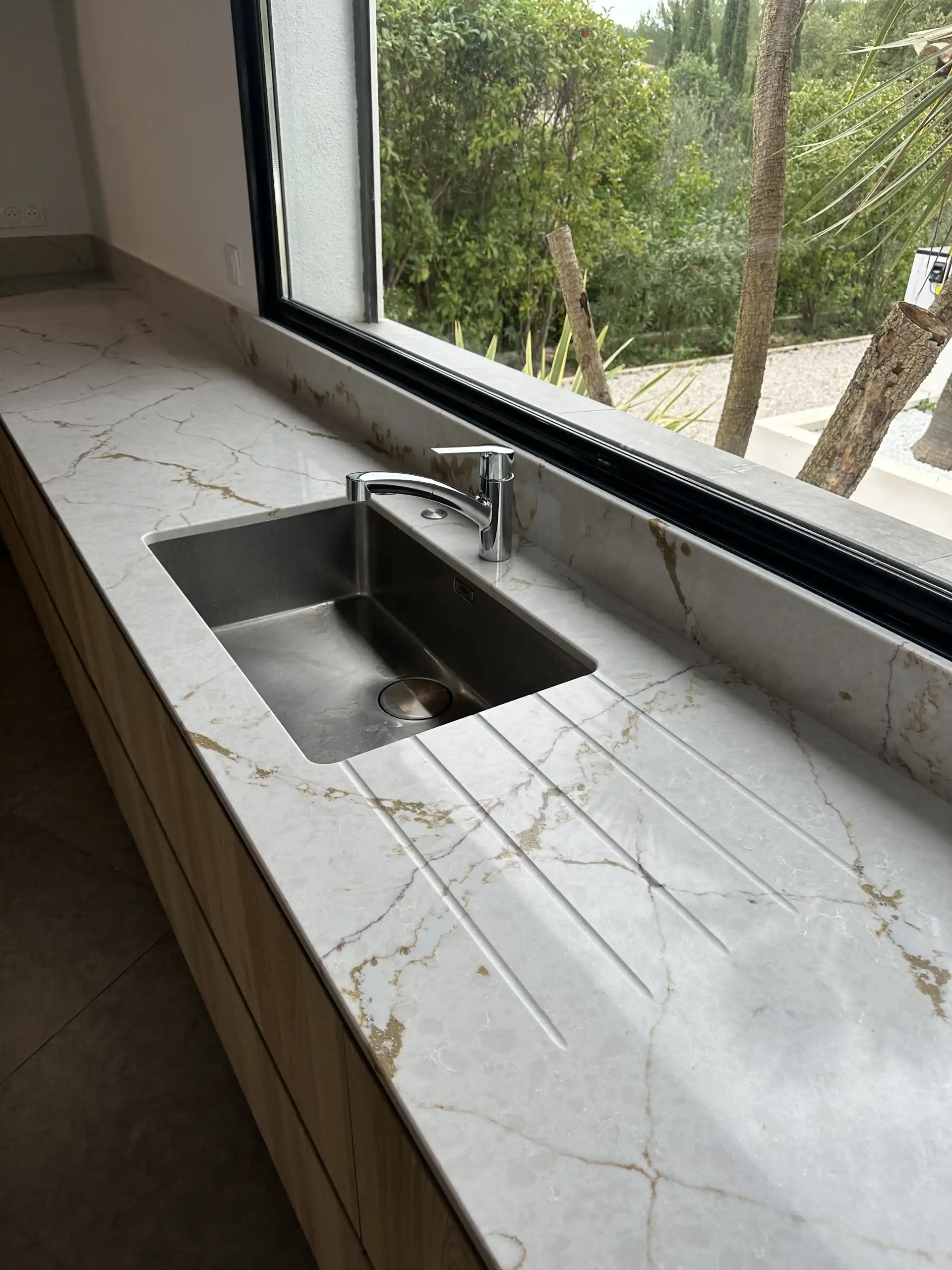SILESTONE VERSAILLES IVORY