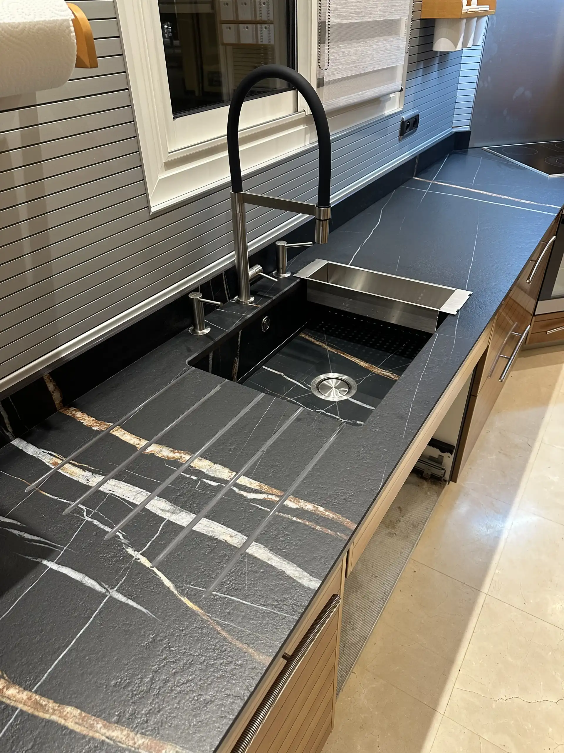 CUVE LAMINAM SAHARA NOIR