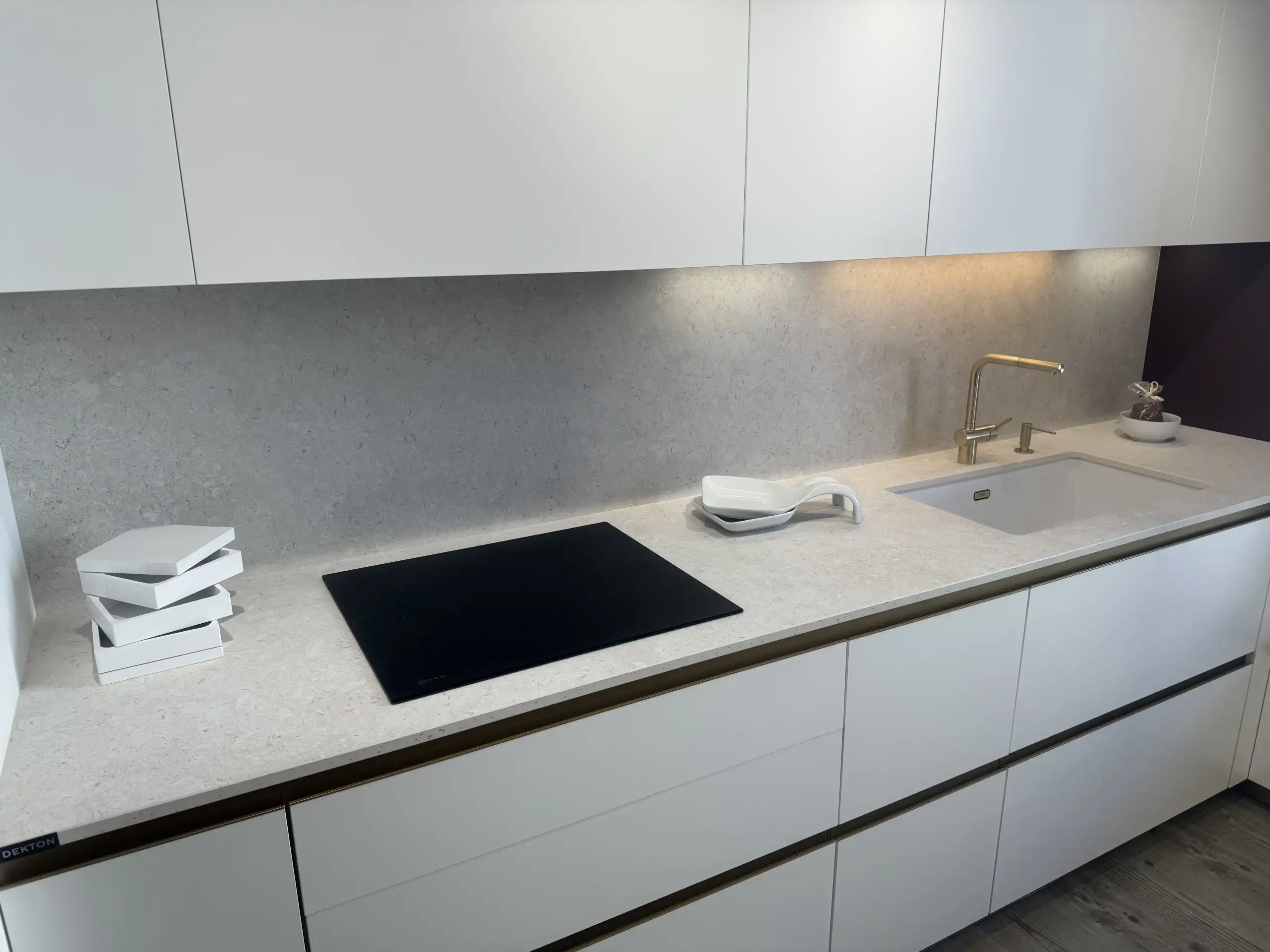 DEKTON NEBBIA